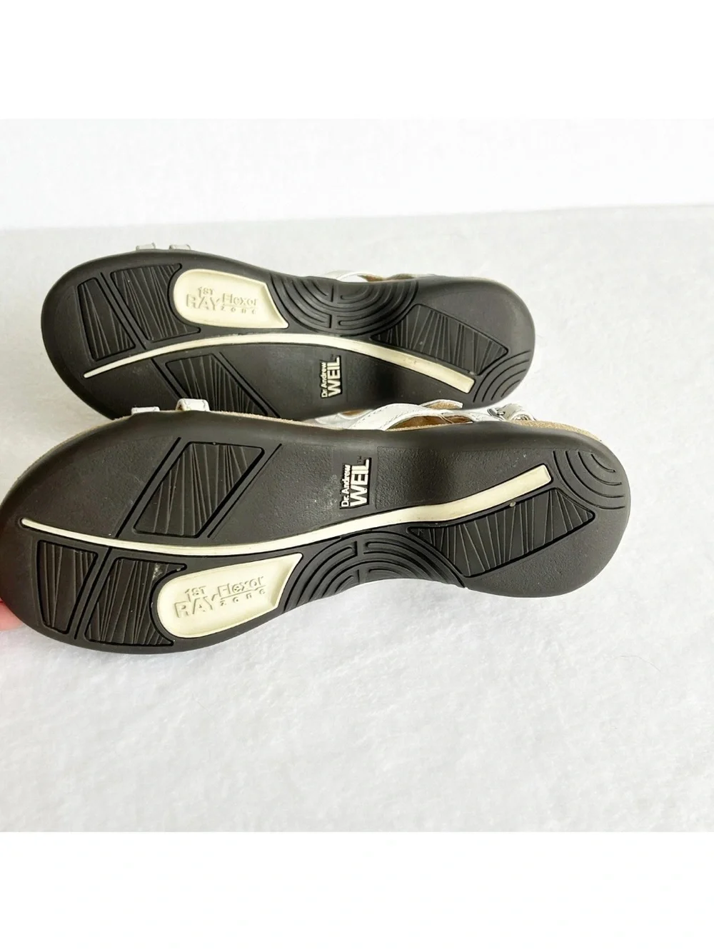 Orthaheel Dr. Weil STRIVE Sandals Womens Sz 8 White Snake Skin Slip on Shoes 39